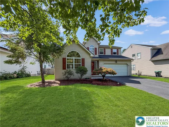 1924 Vintage Dr, Easton, PA 18045