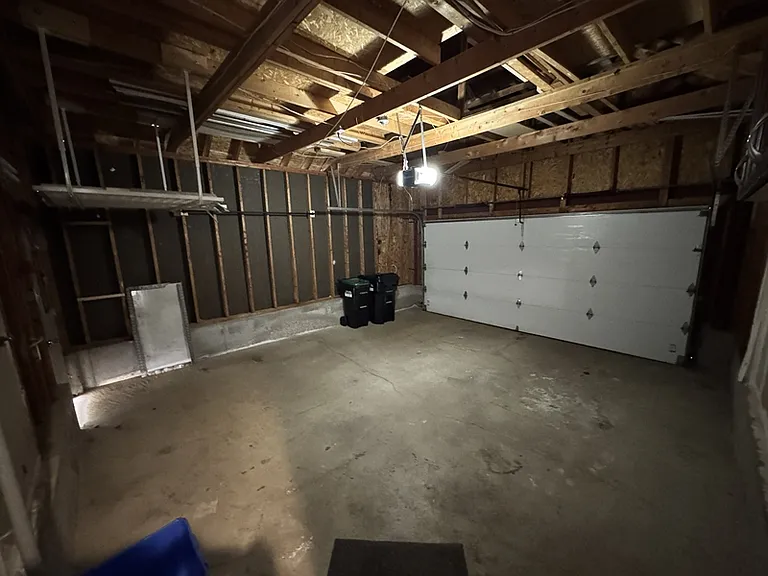 212 Churchland Dr — Photo 28