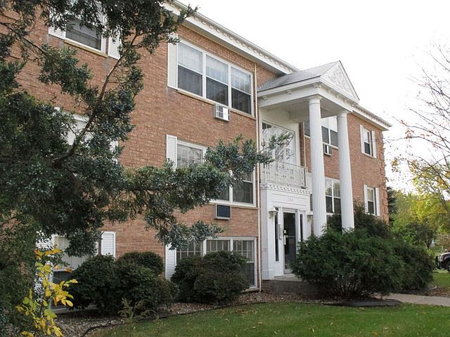 1st image of 1329 Saint Paul Ave APT 2