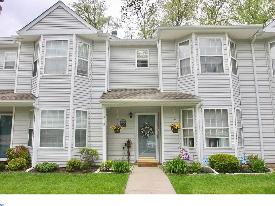 1st image of 318 Pellinore Ct