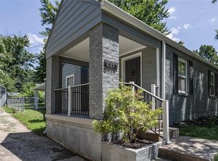 8119 Madison Ave, Kansas City, MO 64114