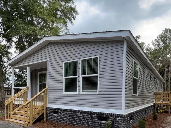 1011 Russellville Rd, Saint Stephen, SC 29479