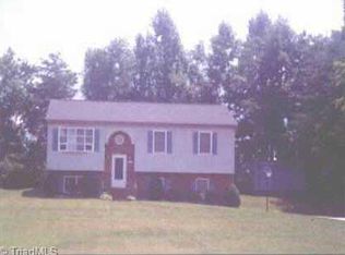 3854 Forest Valley Rd, Winston Salem, NC 27105