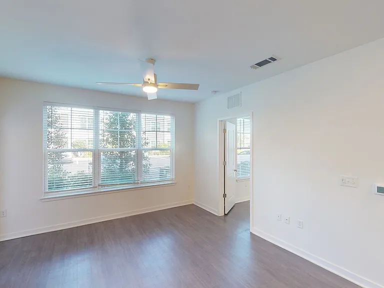 Essex Luxe Apartments — Photo 70
