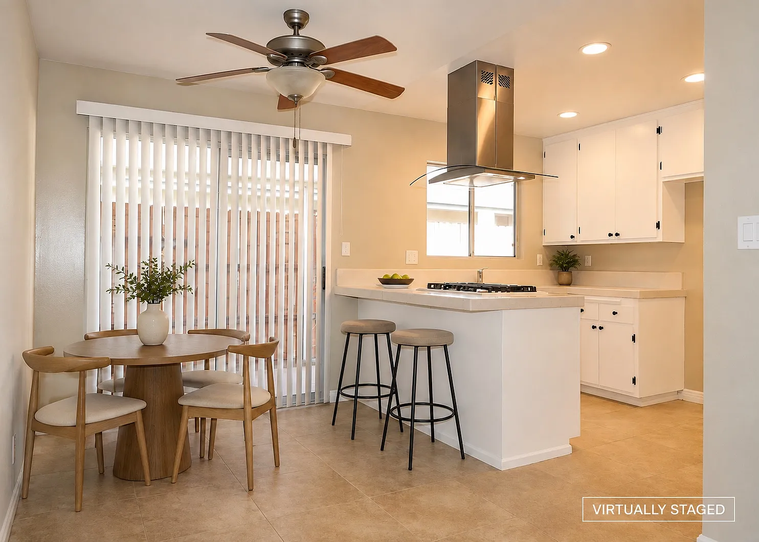 2 bed, 900 sqft, $2,695 — Photo 2