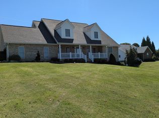 392 Reynolds Rd, Elizabethton, TN 37643