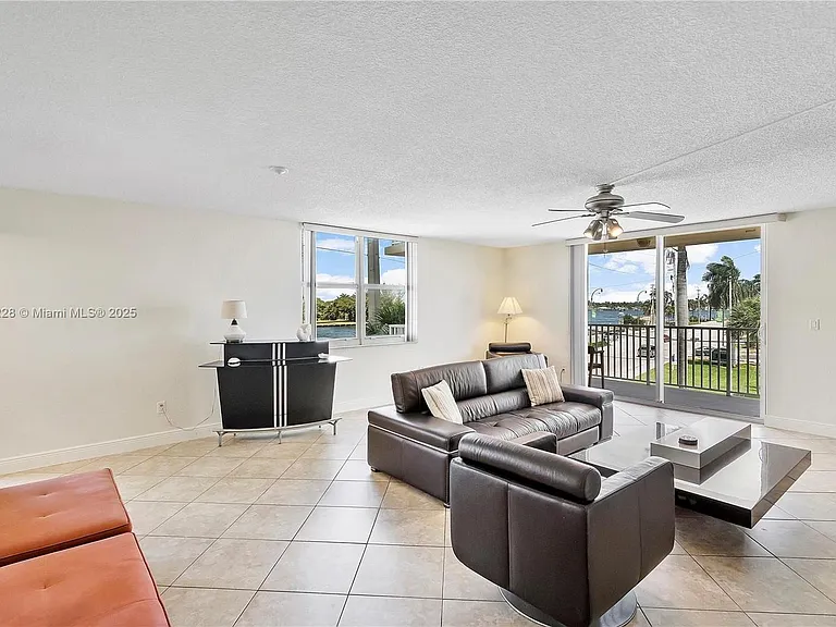 1401 S Ocean Dr #301 — Photo 8
