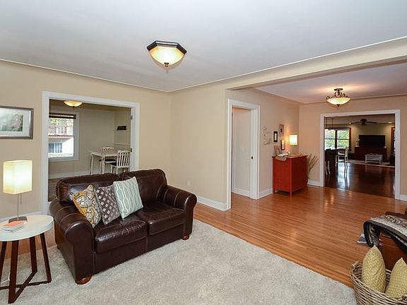 5th image of 3092 Fairview Ave N