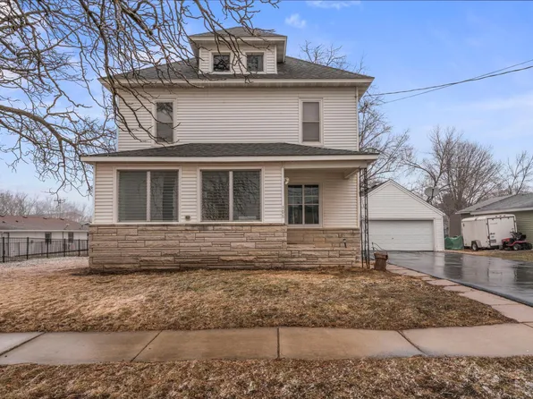 106 2nd St NW, Dodge Center, MN 55927