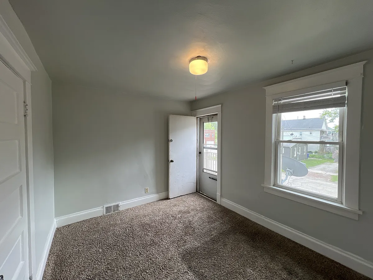 Primary bedroom - 908 46th St #4