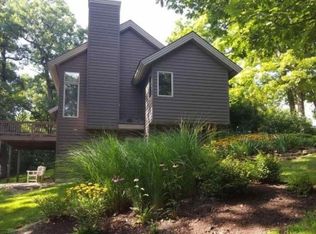 40 Lookout Trce, Galena, IL 61036