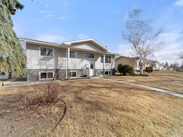 5722 S Marler Dr, Camrose, AB T4V 2S8