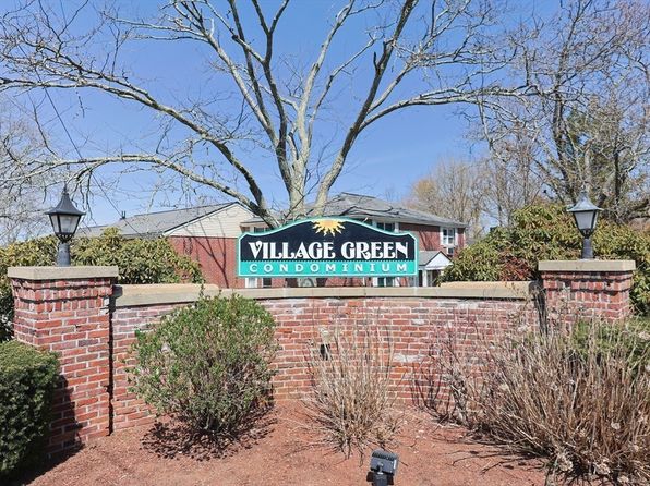 38 Village Green Dr UNIT 38, North Andover, MA 01845