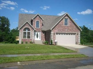 3902 Kyra Cir, New Albany, IN 47150