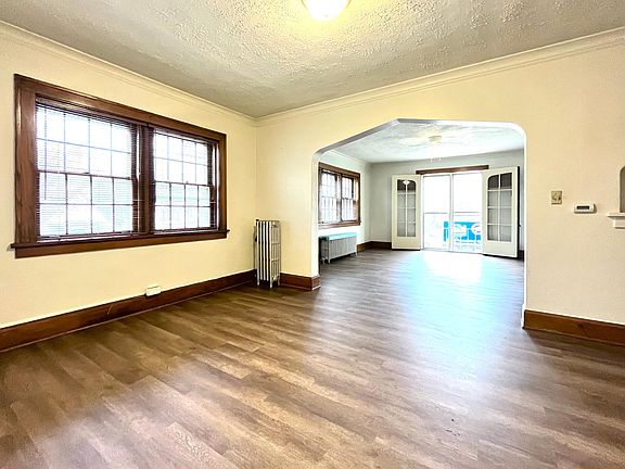 5th image of 2303 Melrose St #4