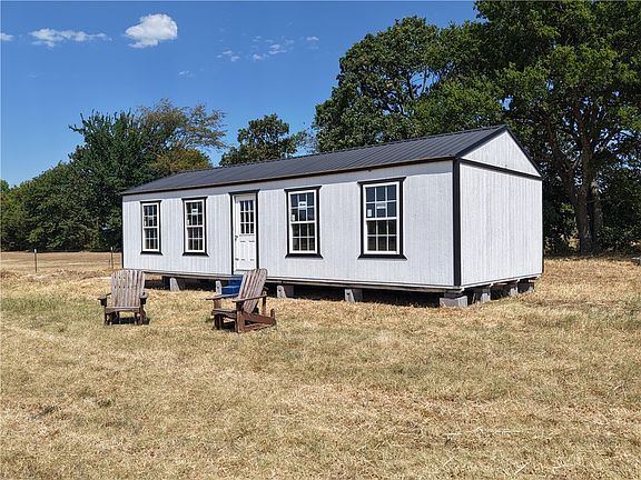 3rd image of 22141 Summers Rd