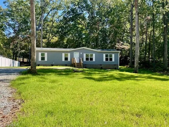 152 Lester Dr, Lexington, NC 27292
