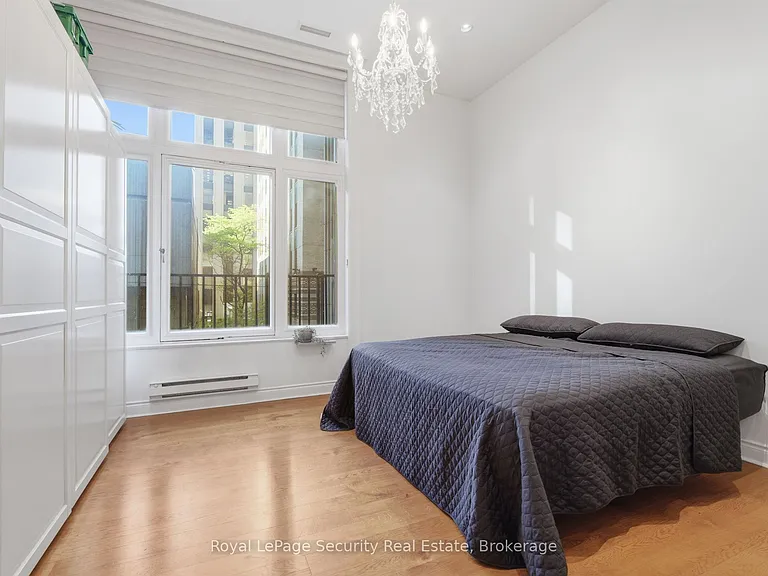 73 Richmond St W #208 — Photo 21