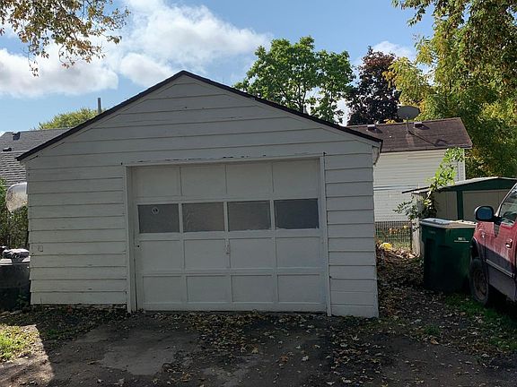 4th image of 540 1st Ave E