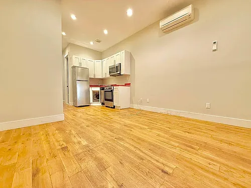 182 Suydam St #2L Photo 1