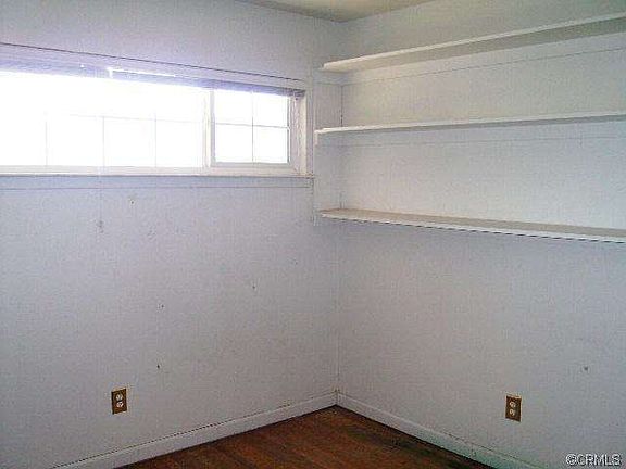 5th image of 704-385 Bangham Ln
