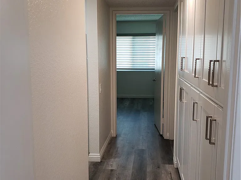 254 E Fern Ave #106 — Photo 17