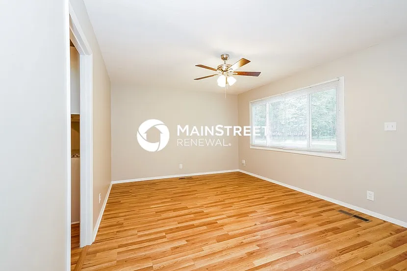 front view - 1811 E 75th St
