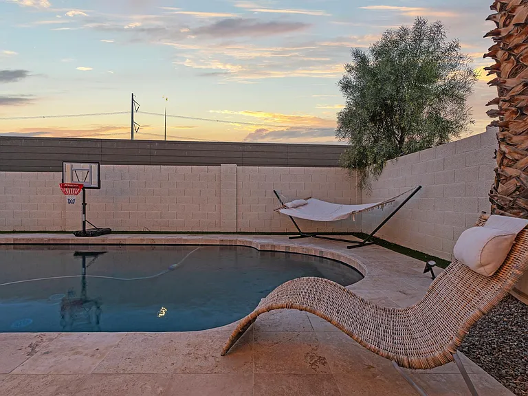 3001 E Redwood Ln — Photo 10