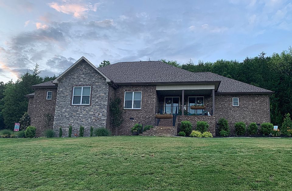 2nd image of 545 Lake Hollow Rd