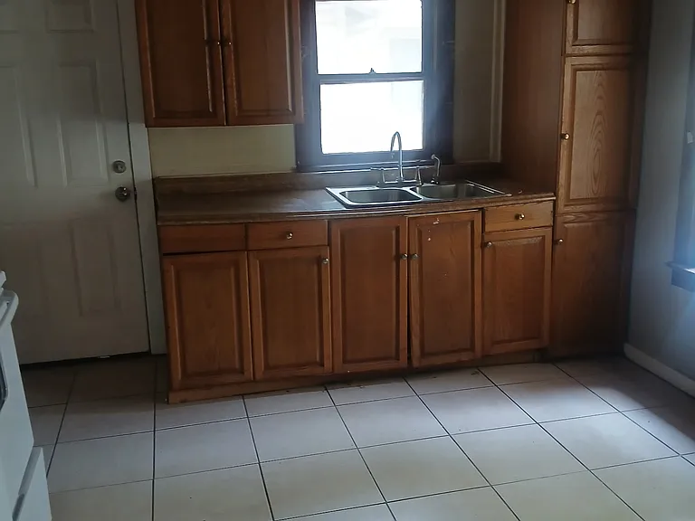 8956 Adams Ave — Photo 3