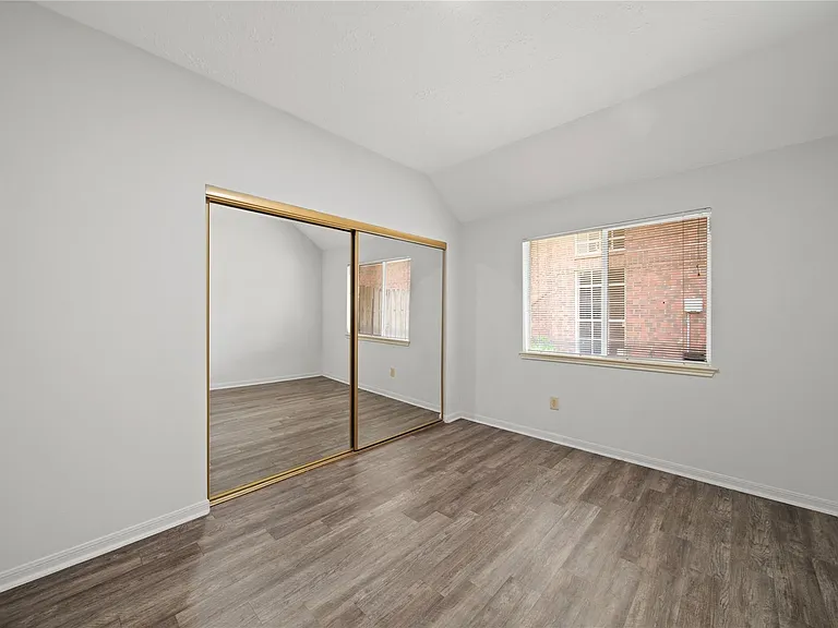 2923 Plantation Wood Ln — Photo 19