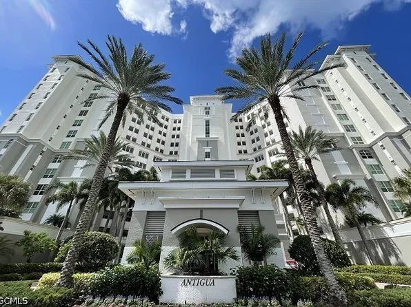 300 Dunes Blvd #Tl02, Naples, FL 34110