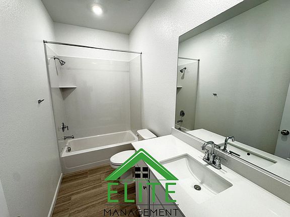 3rd image of 8772 Oldfield Way