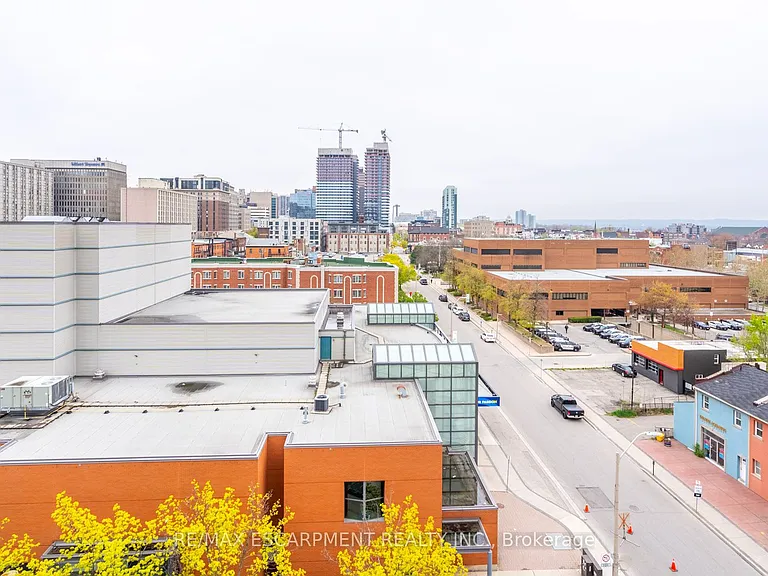 212 King William St #816 — Photo 18