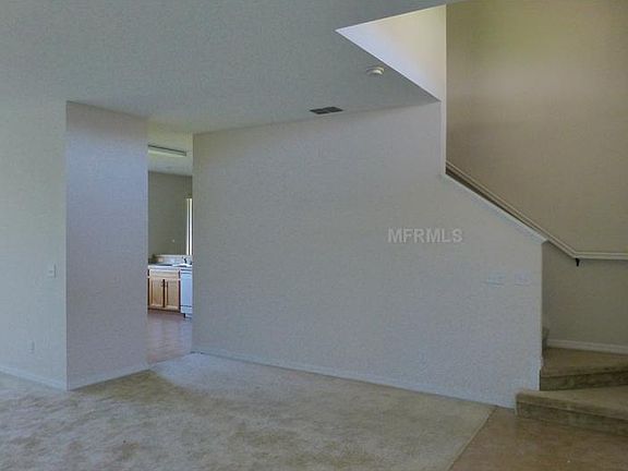 3rd image of 401 Bay Leaf Dr