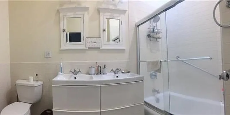 Rented by Avenue Sotheby's International Realty | media 37