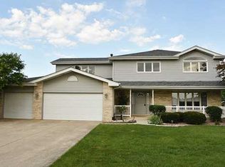 19327 Kylemore Ln, Mokena, IL 60448