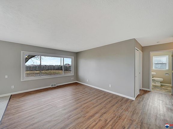 5th image of 3120 NW 49th St