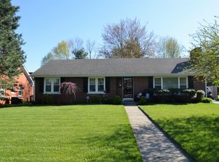 216 Greenbriar Rd, Lexington, KY 40503