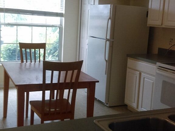 5th image of 2561 Brookstone Dr