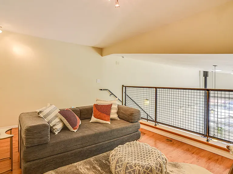 812 Calle Saragosa #B — Photo 10