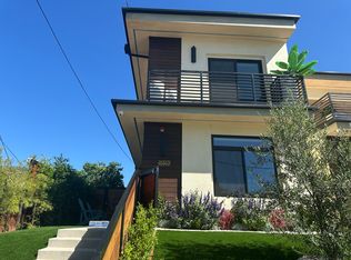 26197 Adamor Rd #B, Calabasas, CA 91302