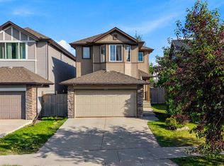 562 NW Cranston Dr SE, Calgary, AB T3M 0L5