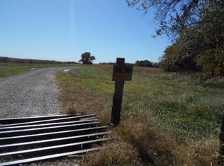 1316 Meadow Rd, Cherryvale, KS 67335