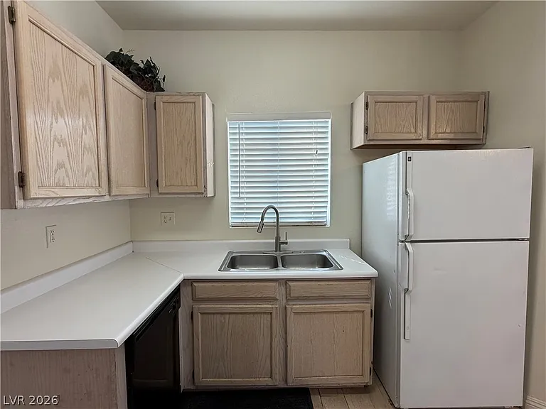 5525 W Flamingo Rd #2016 — Photo 7