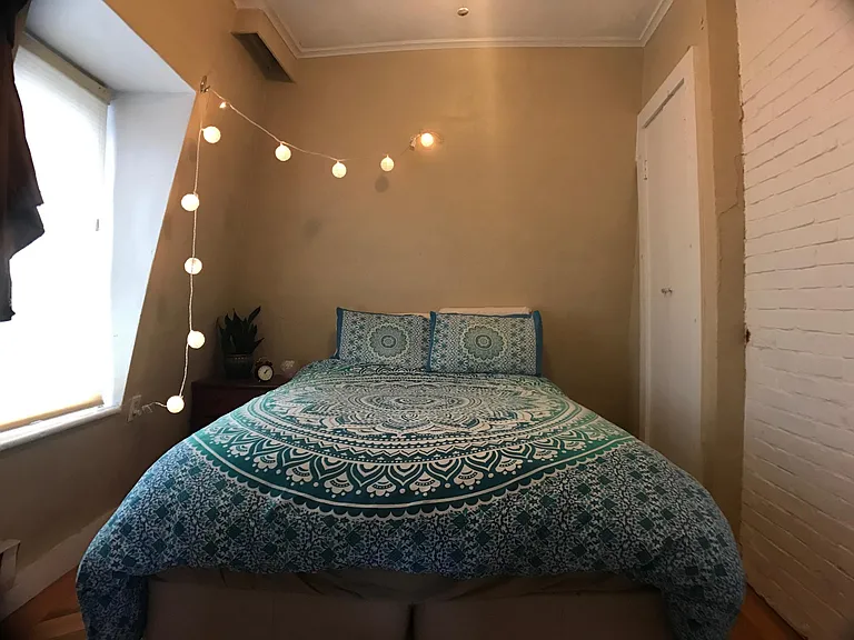 235 Spring St #5 — Photo 11