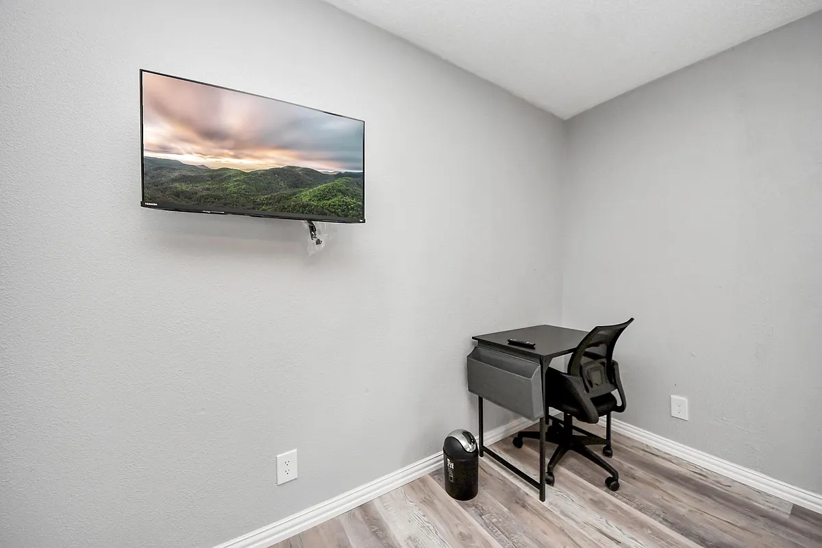 Room 5 desk, chair, - Frostwood Cir