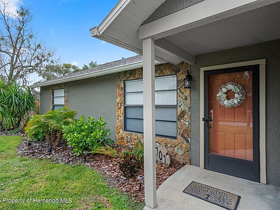 2nd image of 8701 Indies Dr