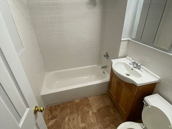 5th image of 247 E 33rd St #1F