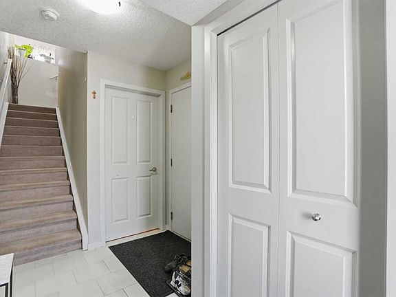4th image of 227 N Copperpond Row SE